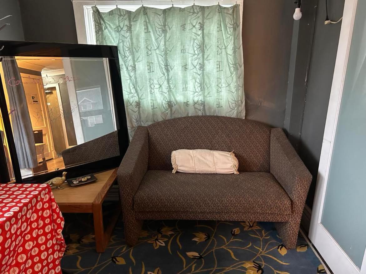 Maryland Homestay In Winnpeg Downtown Winnipeg Ruang foto