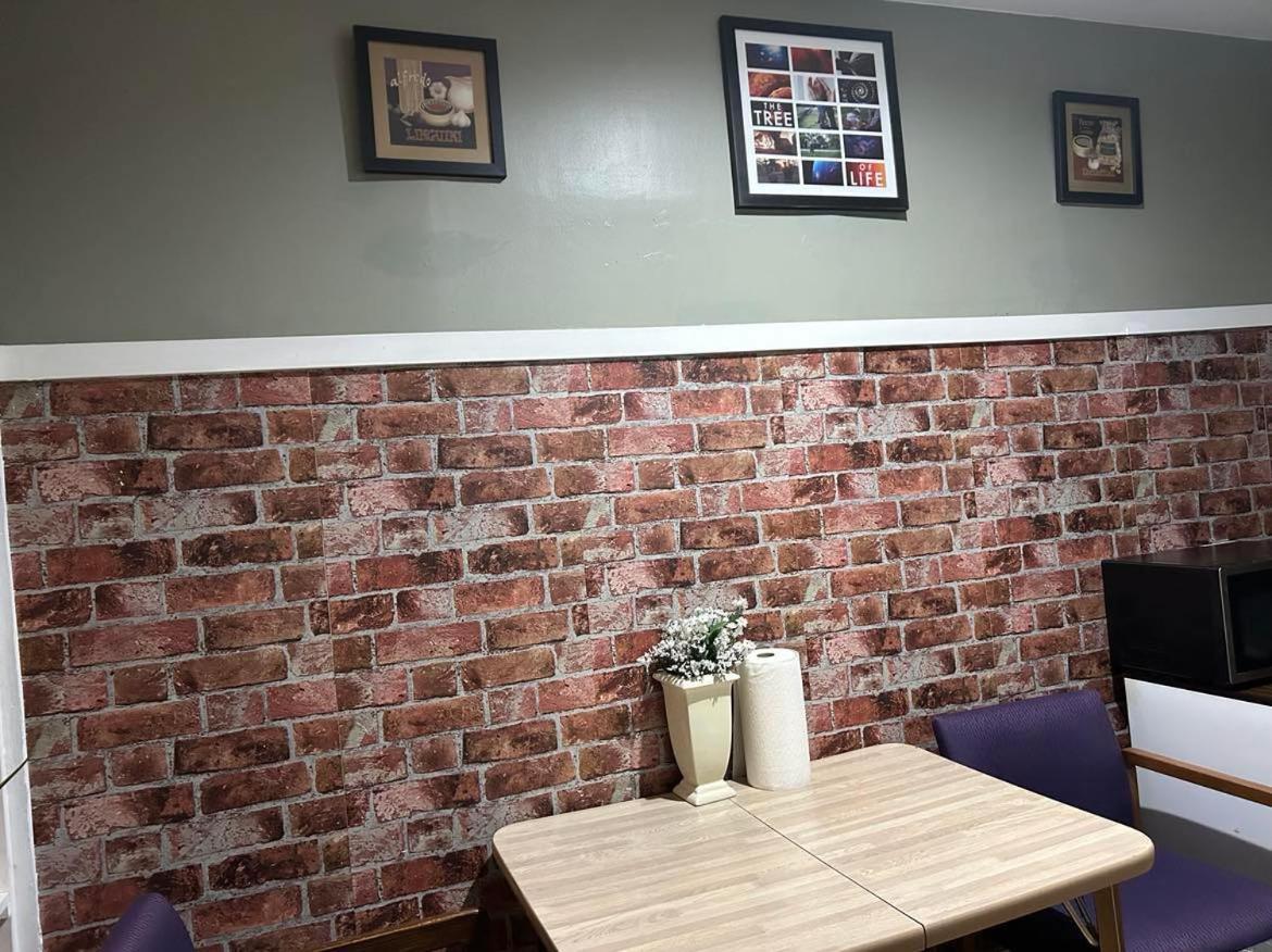 Maryland Homestay In Winnpeg Downtown Winnipeg Bagian luar foto